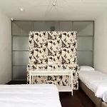 Marnix360apartments Jordaan Lägenhetshotell 4*