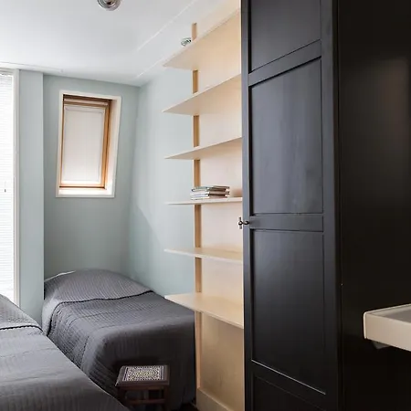 מלון דירות Marnix360apartments 3*